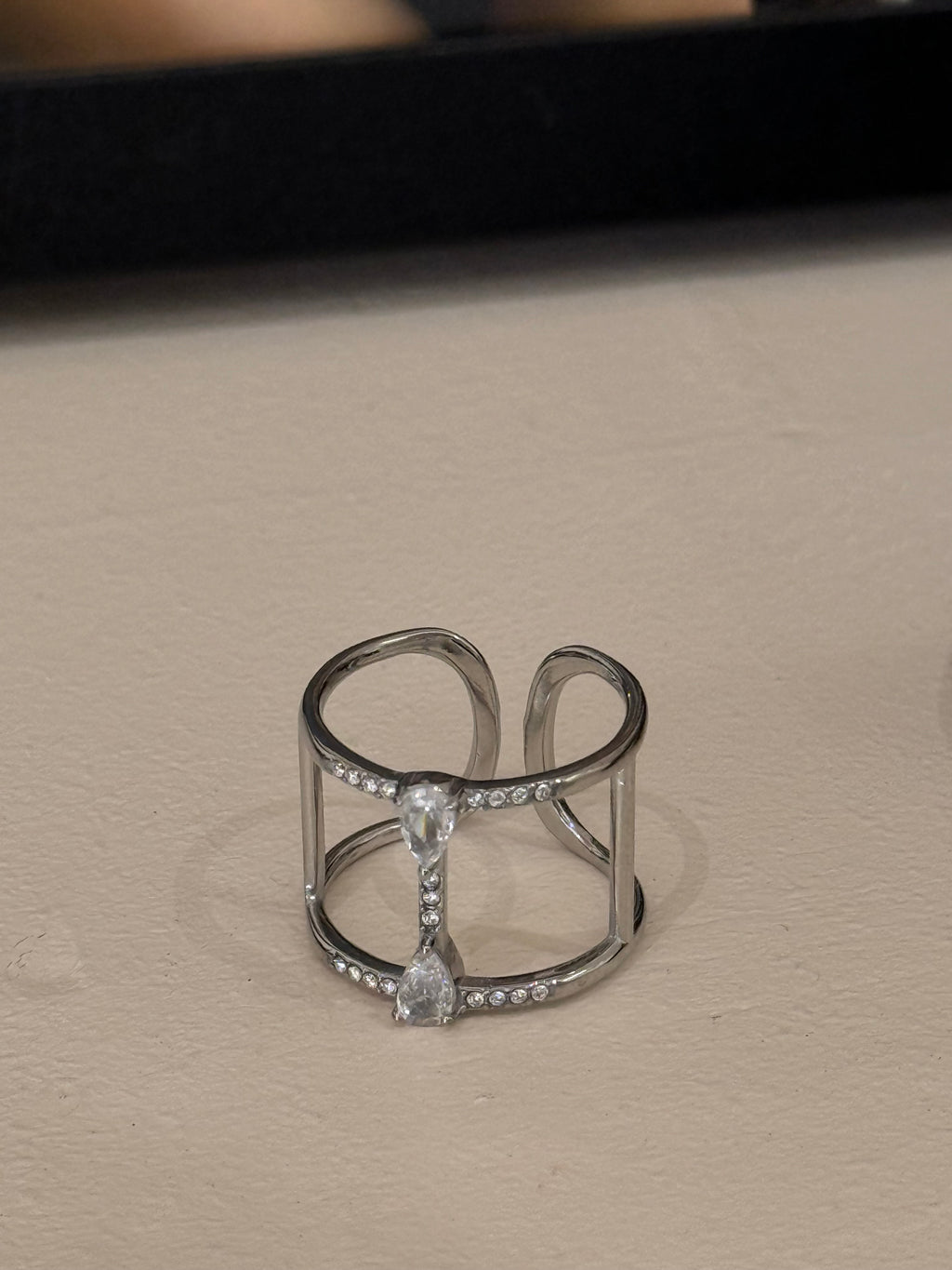 Bague fine Doré 2 Zircons
