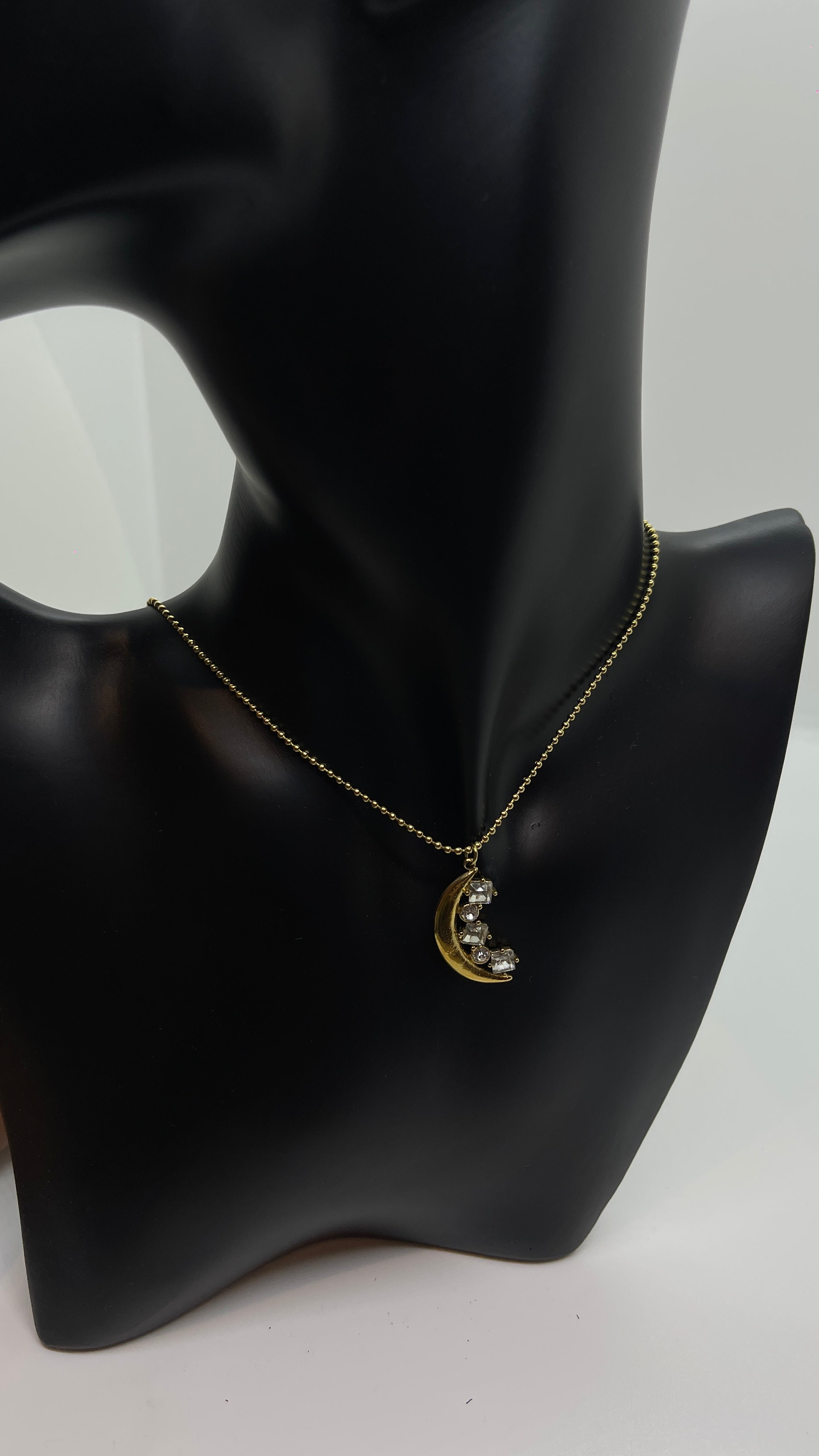 Collier fantaisie- Moon